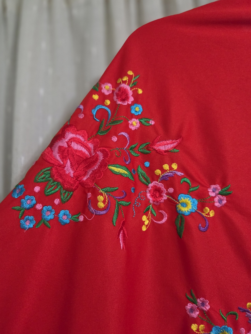 Red Floral Embroidered Fringe Shawl - Picture 5 of 8